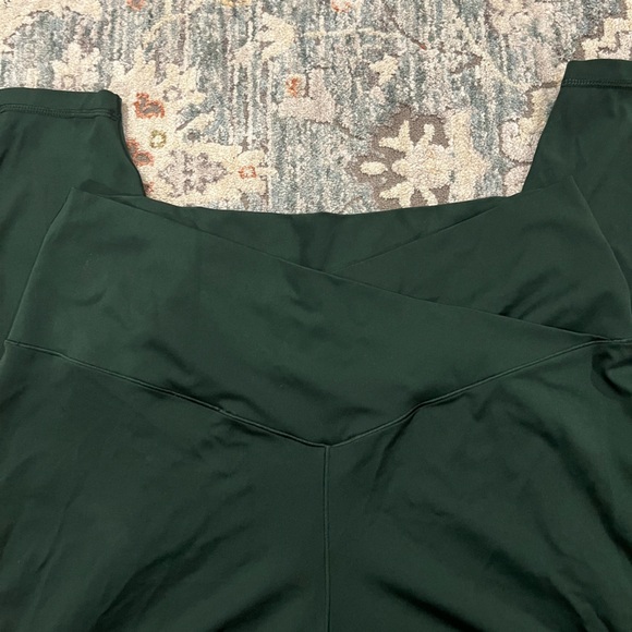 OFFLINE by Aerie Green Leggings XXL - Picture 2 of 3